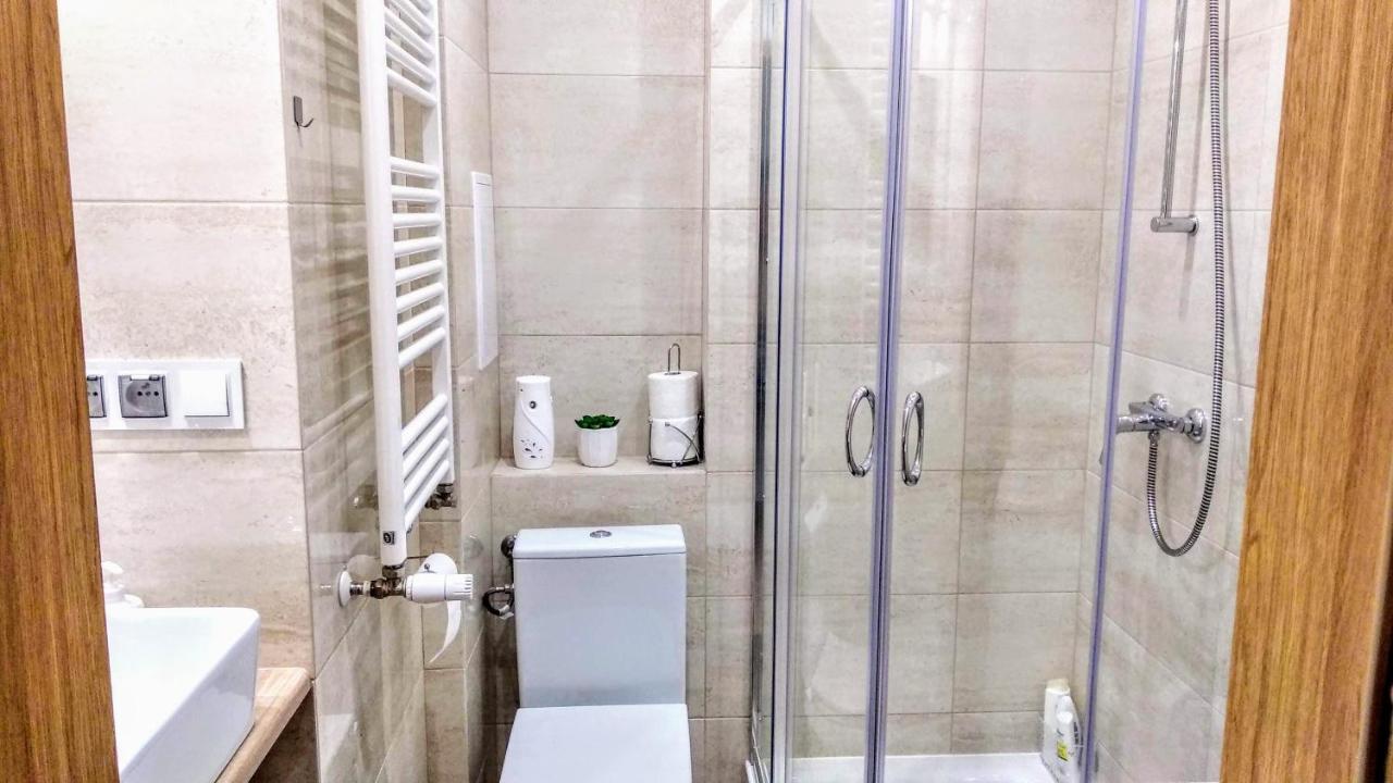 Studio Lux Gaj By Apartamenty Na Dni Wroclaw Luaran gambar